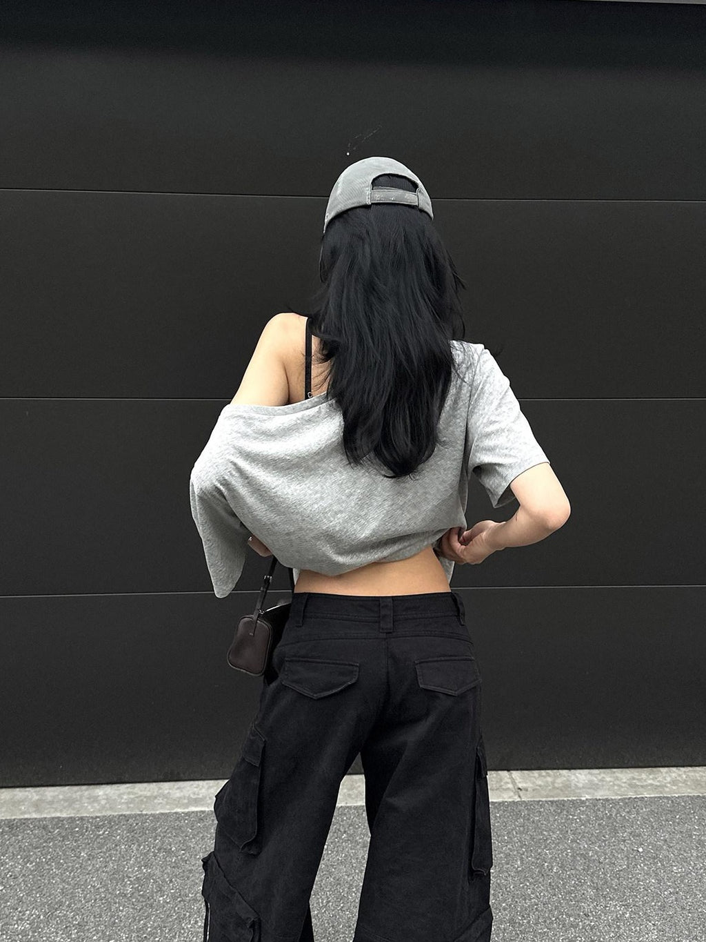 rovente Cotton Blend Loose One Shoulder Slanted Neck For Women Gray Shot Sleeve T-Shits