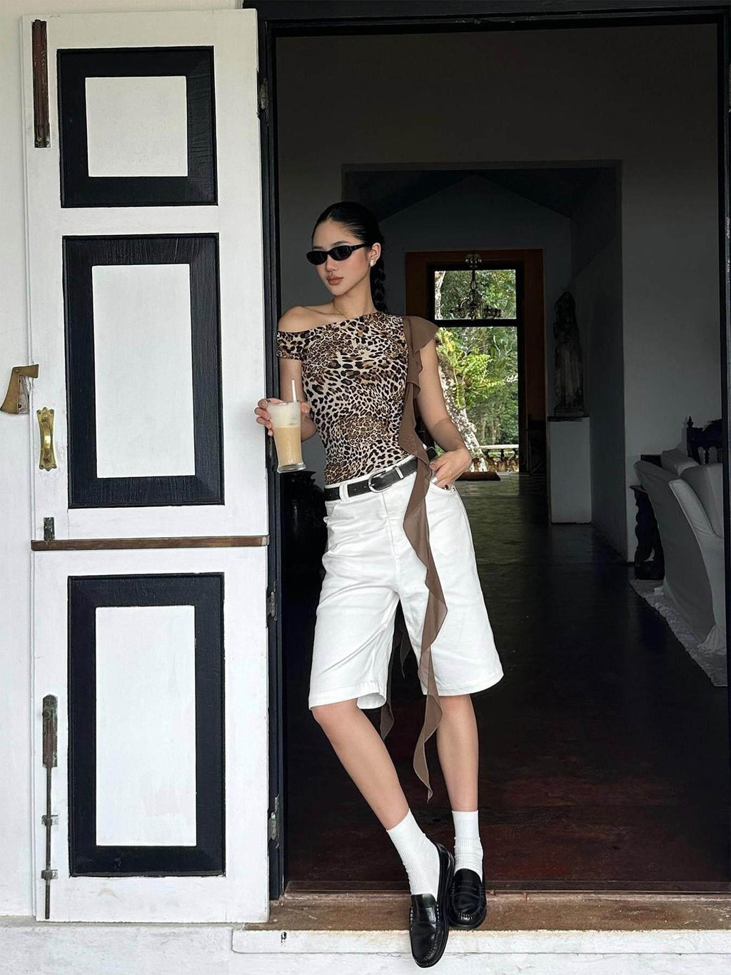 rovente Stretch Polyester Edgy Slim Cropped Asymmetric Leopard Print Shot Sleeve T-Shits
