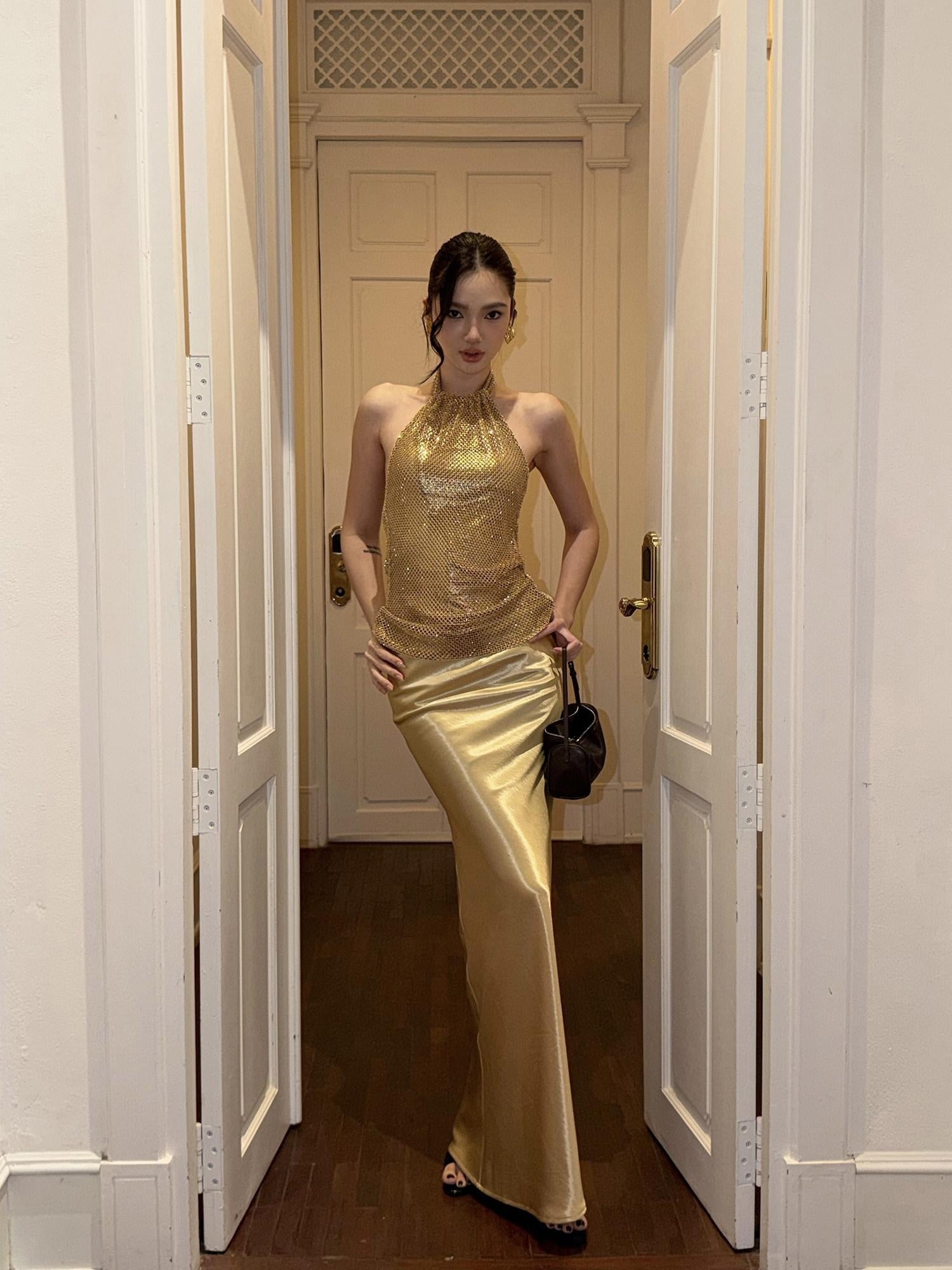 rovente Elegant Slim Gold Halter 3D Decor Women Party Tank Halte Cop Tops