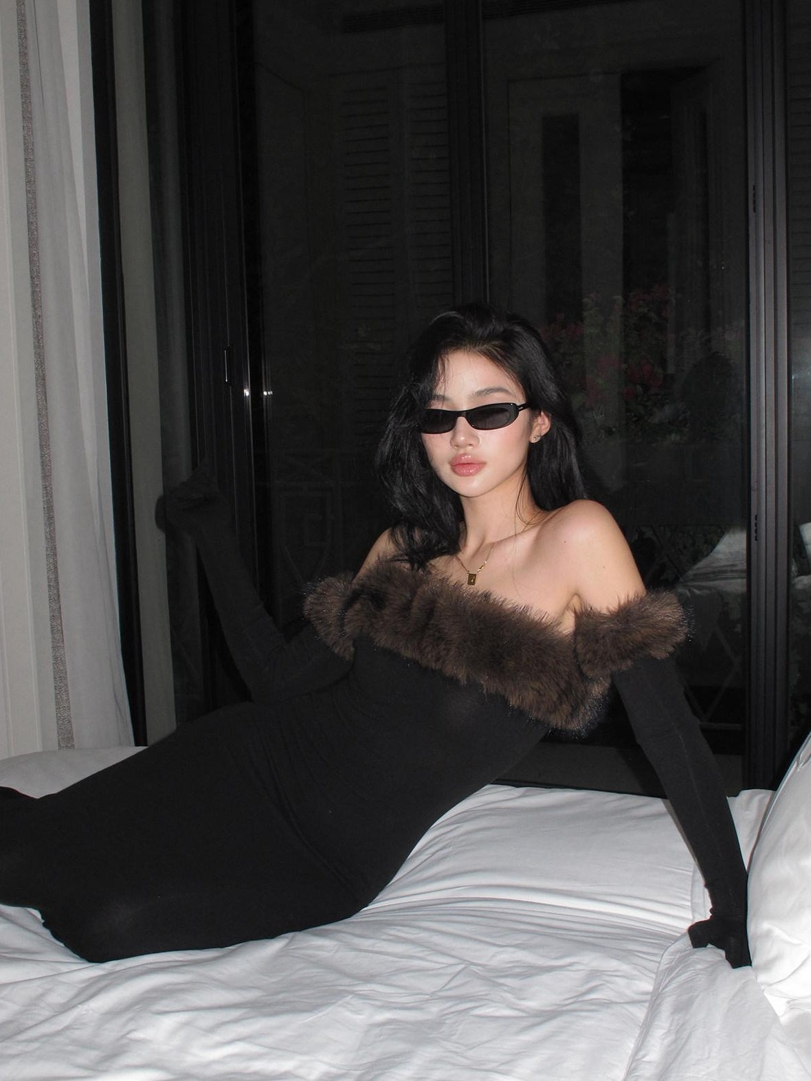 rovente High Stretch Elegant Slim Fit Strapless Knit Black Gloves Included Maxi Desses