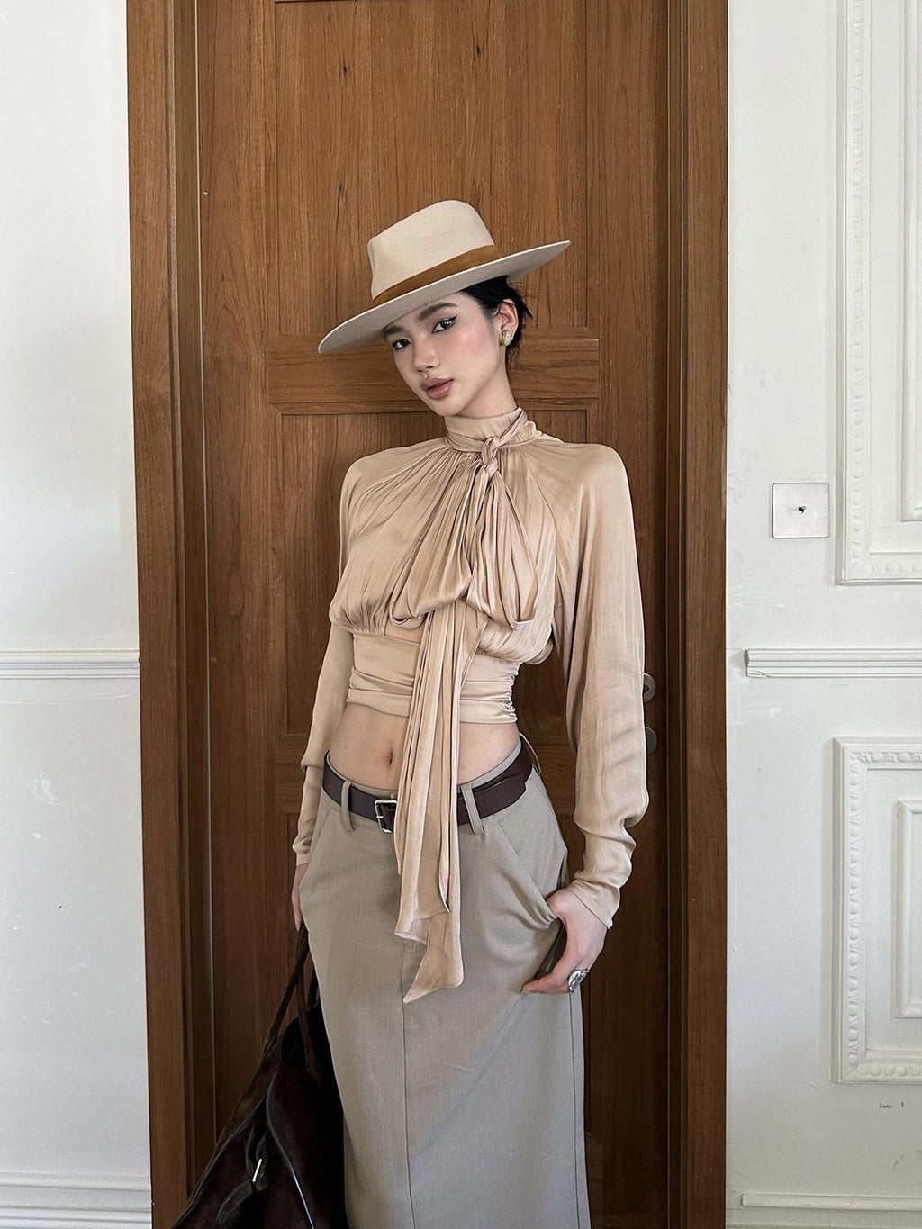 rovente Elegant Slim Waist Stand Collar Women Party Nude Polyester Long Sleeve Cop Tops