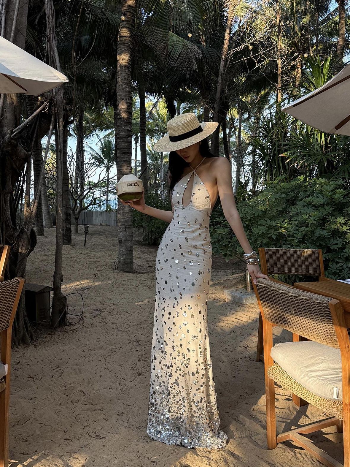 rovente Shimmer Spaghetti Strap Mermaid Dress Elegant Travel Linen Blend Maxi Desses