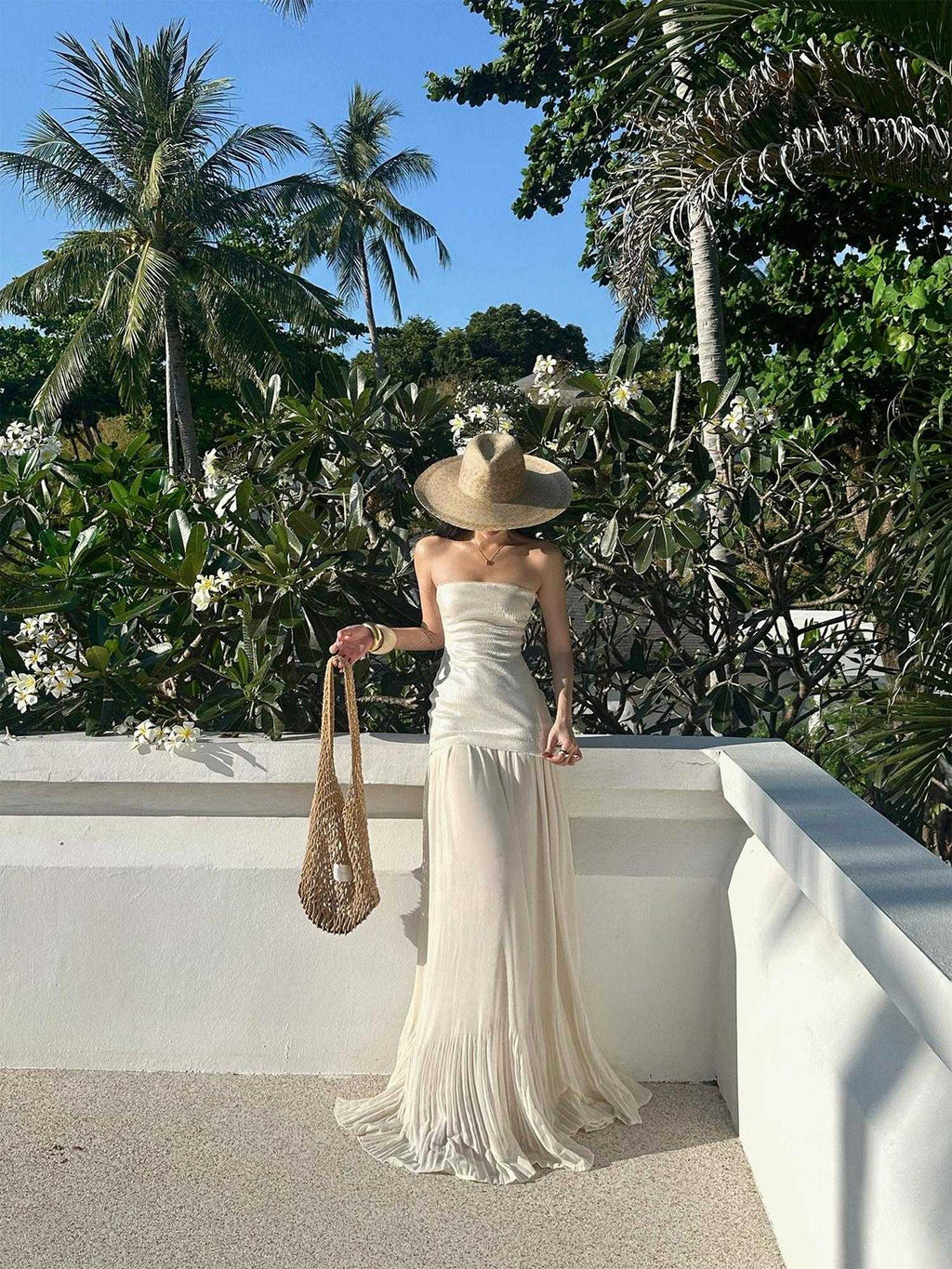 rovente test Elegant Shimmer Strapless Slim Natural Waist Travel Beige Maxi Dresses