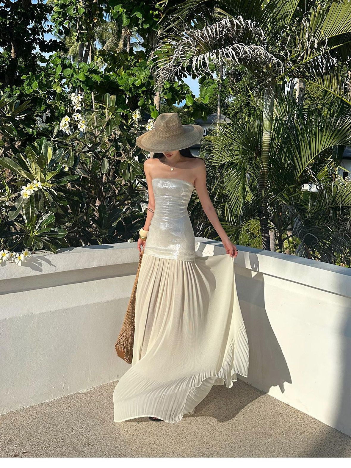 rovente test Elegant Shimmer Strapless Slim Natural Waist Travel Beige Maxi Dresses
