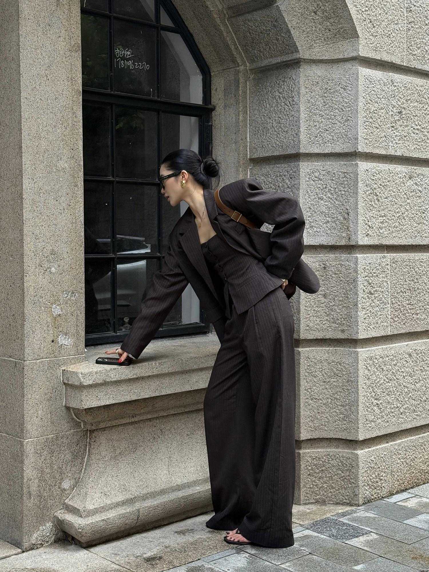 rovente Elastic Waist Minimalist Stripe Workwear Women Pocket Brown Wide Leg Pants