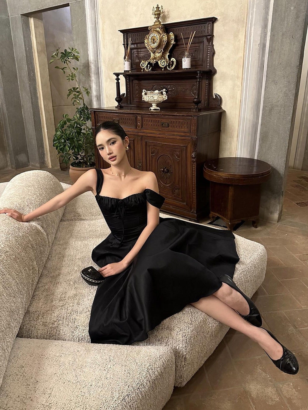 rovente High Waist A Line Sleeveless Back Zipper Women Casual Black Woven Midi Desses