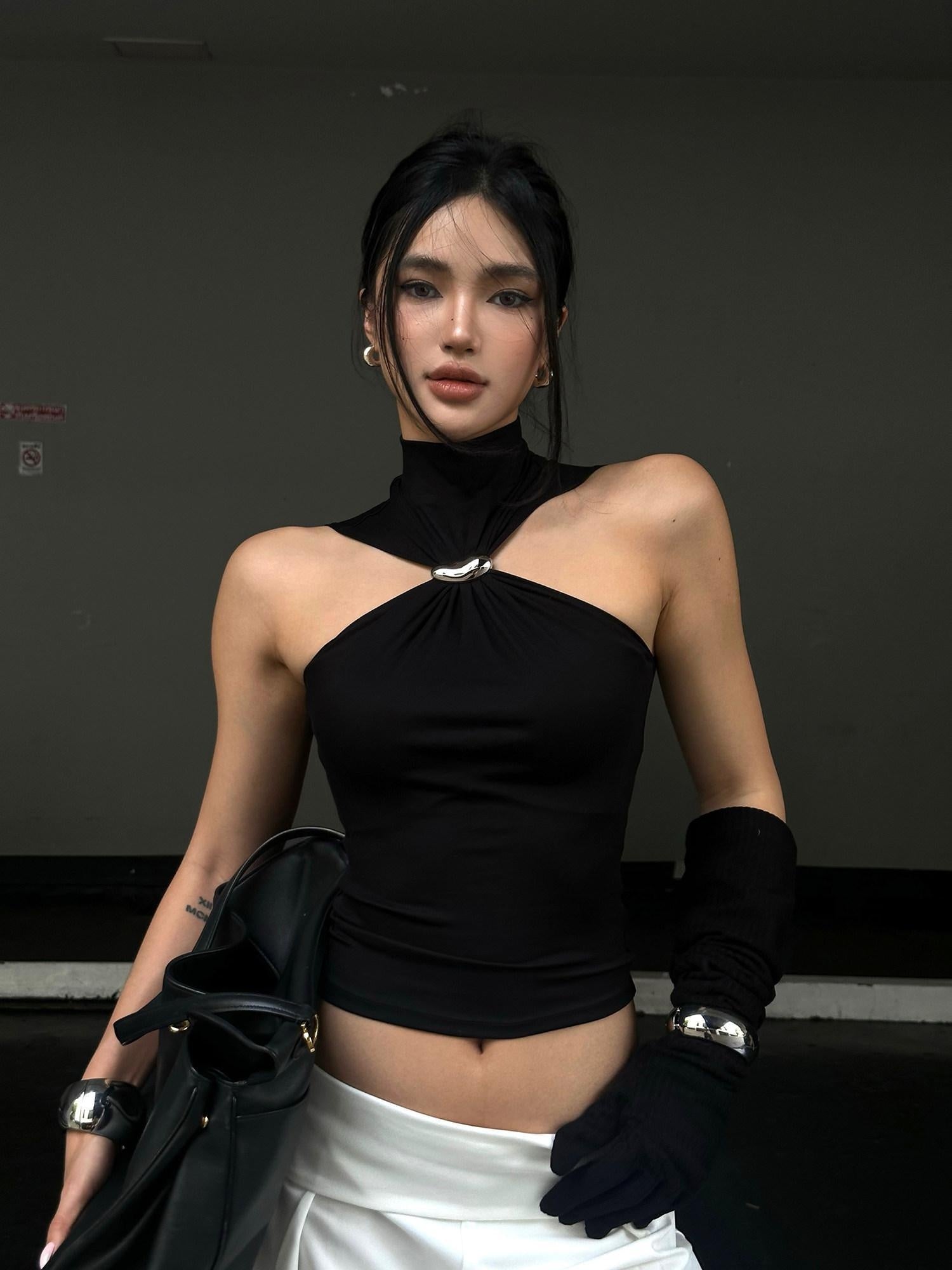 rovente Soft Lyocell Original Slim Halter Crop Women Black Solid Tank Camisoles