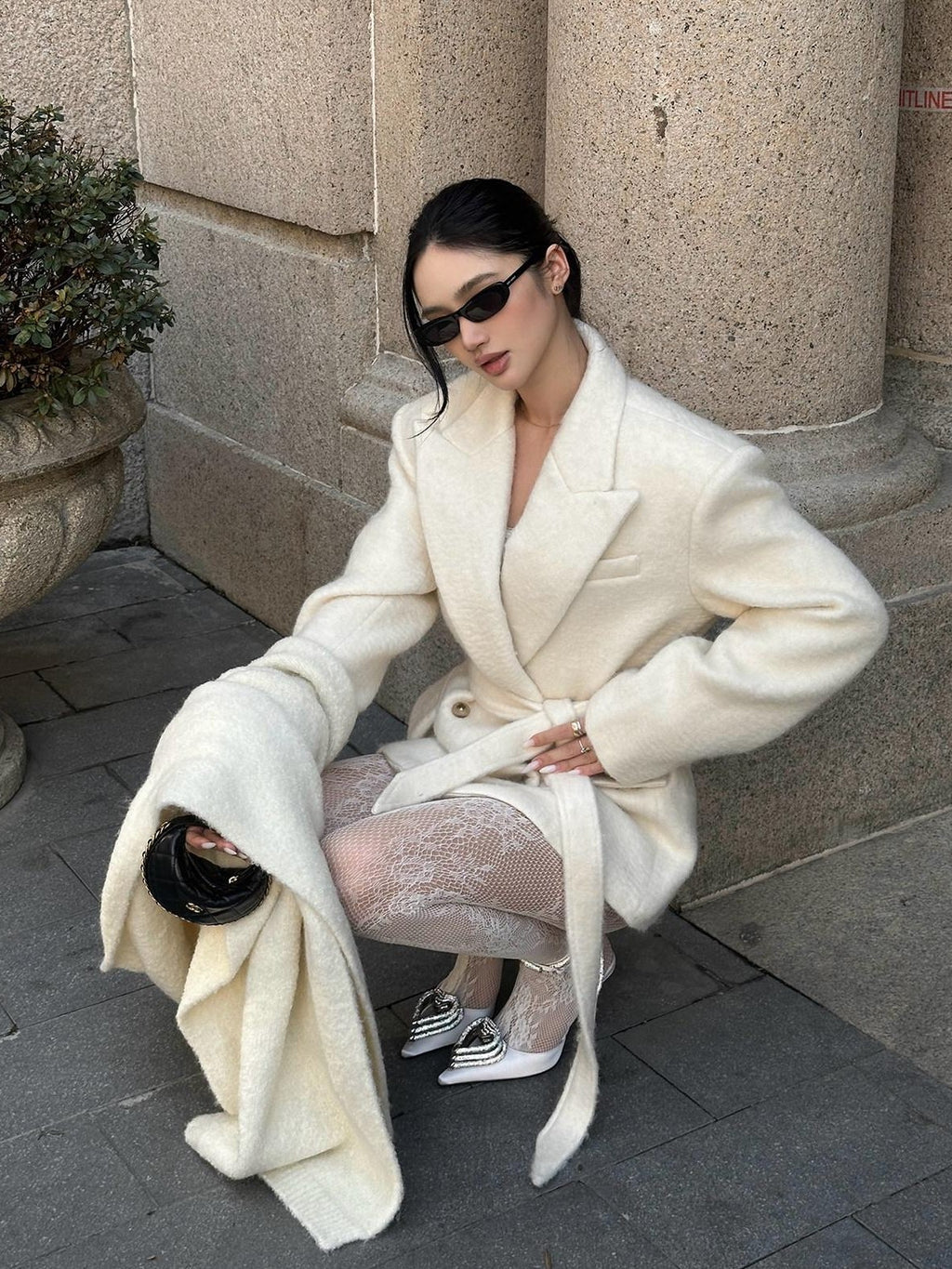 rovente Warm Wool Blend Double Breasted Oversized Commuter Women Ivory Shawl Wool Coats