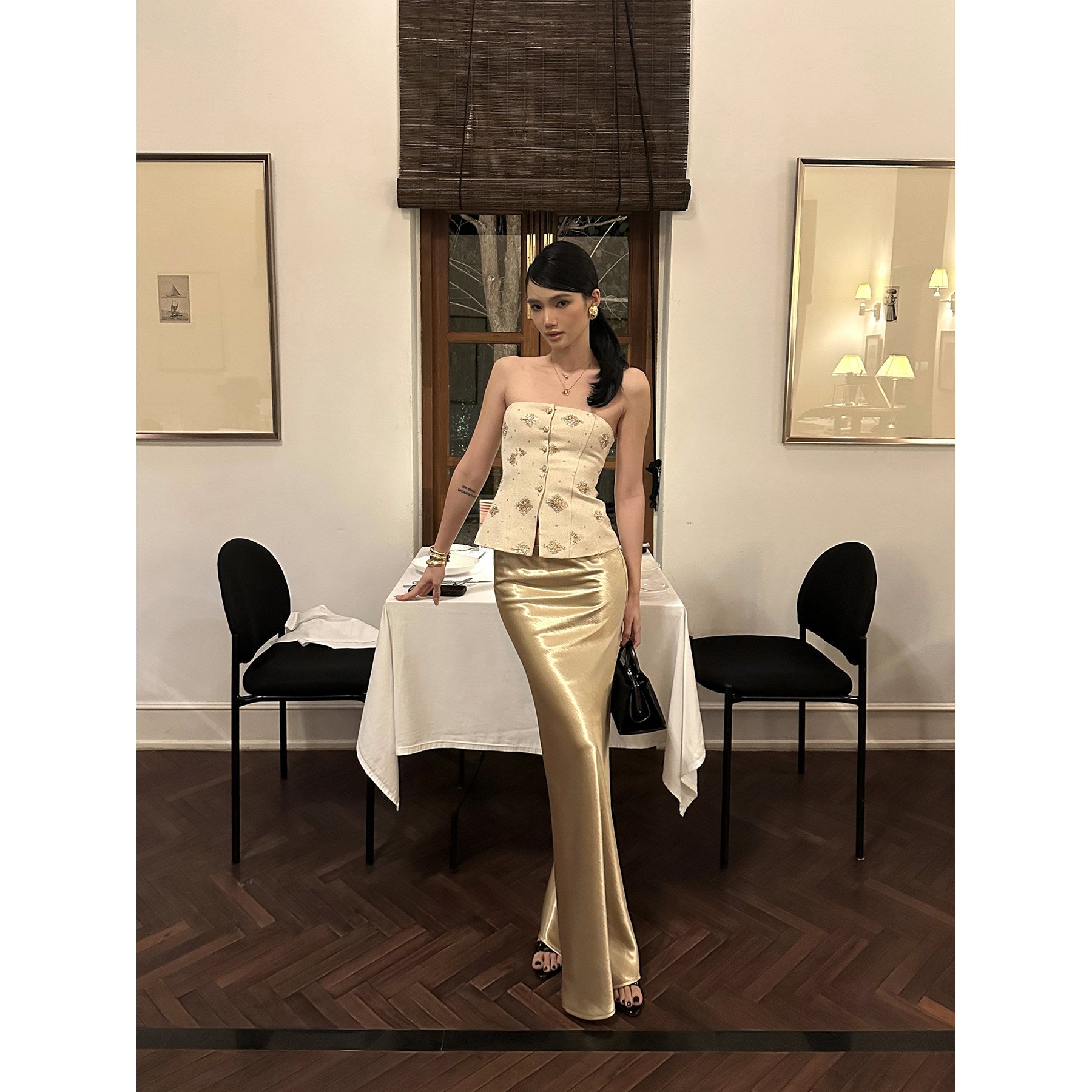 rovente_Embroidered_Cotton_Strapless_Slim_Fit_Elegant_Women_Party_Travel_Camisoles_MISSTT