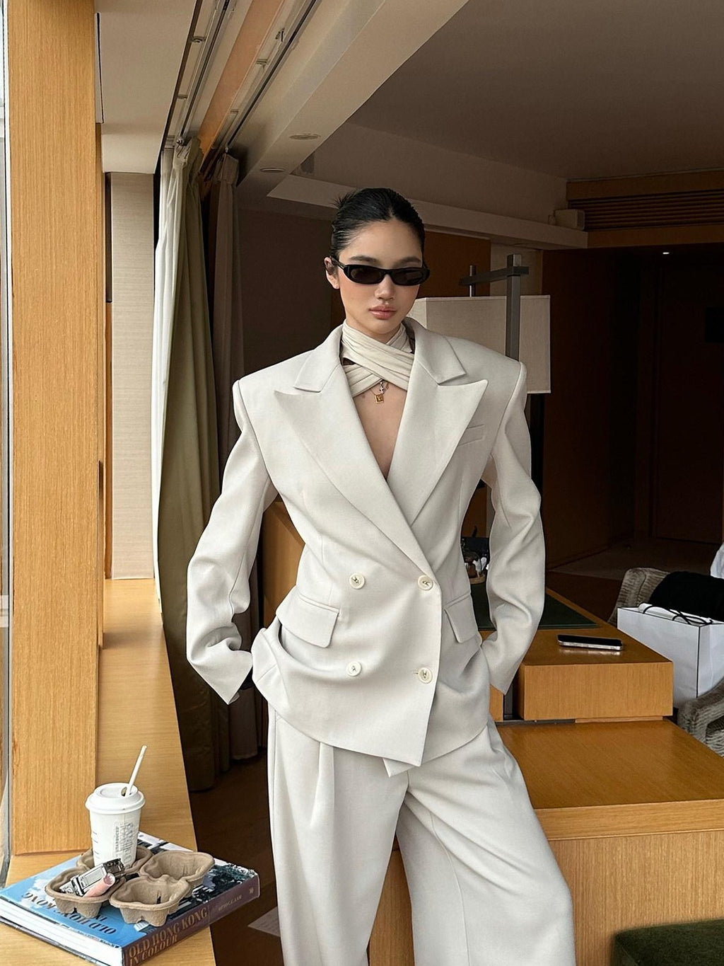 rovente Relaxed Pocket Double Breasted Notch Lapel Women Office White Top & Pants Sets