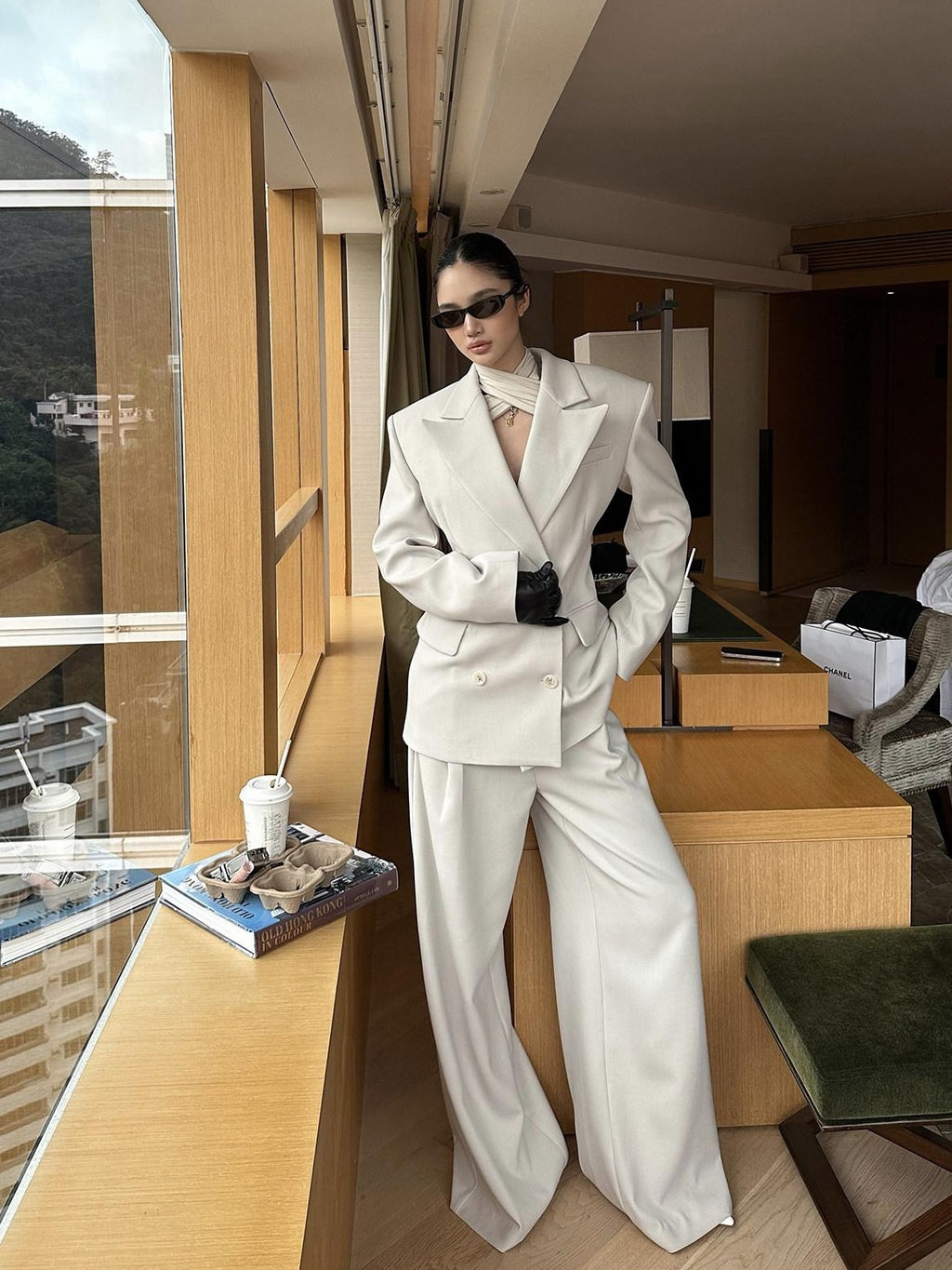 rovente Relaxed Pocket Double Breasted Notch Lapel Women Office White Top & Pants Sets