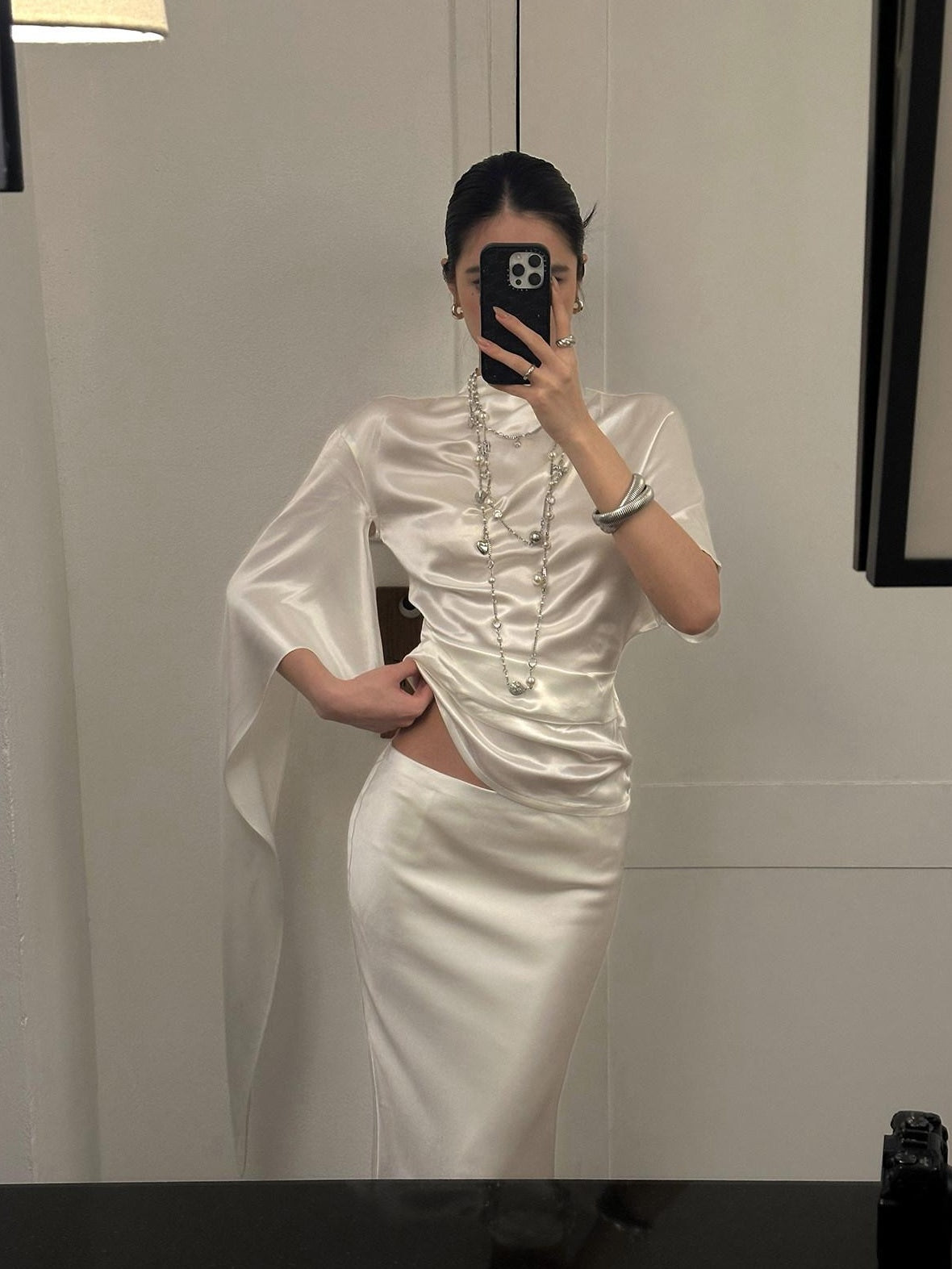 rovente Elegant Slim Woven White Short Sleeve Stand Collar Women Banquet Top & Skit Sets