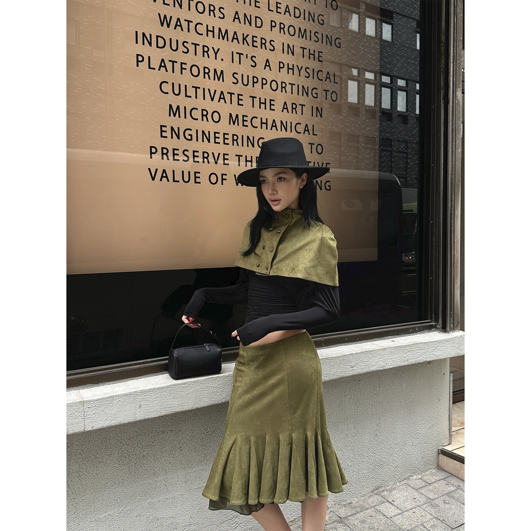 rovente_Asymmetrical_Cape_Low_Waist_Skirt_Slim_High_Neck_Women_Green_Top_&_Skit_Sets_MISSTT