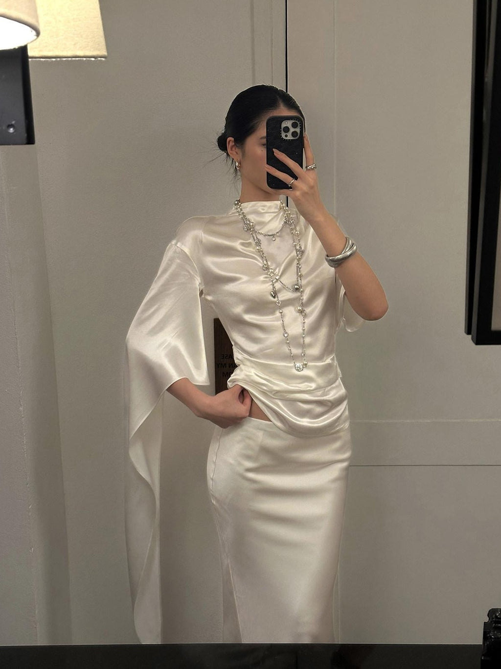 rovente Elegant Slim Woven White Short Sleeve Stand Collar Women Banquet Top & Skit Sets