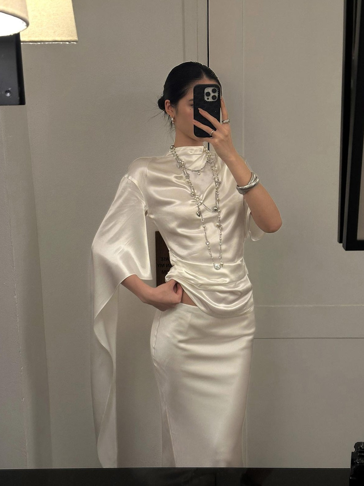 rovente Elegant Slim Woven White Short Sleeve Stand Collar Women Banquet Top & Skit Sets