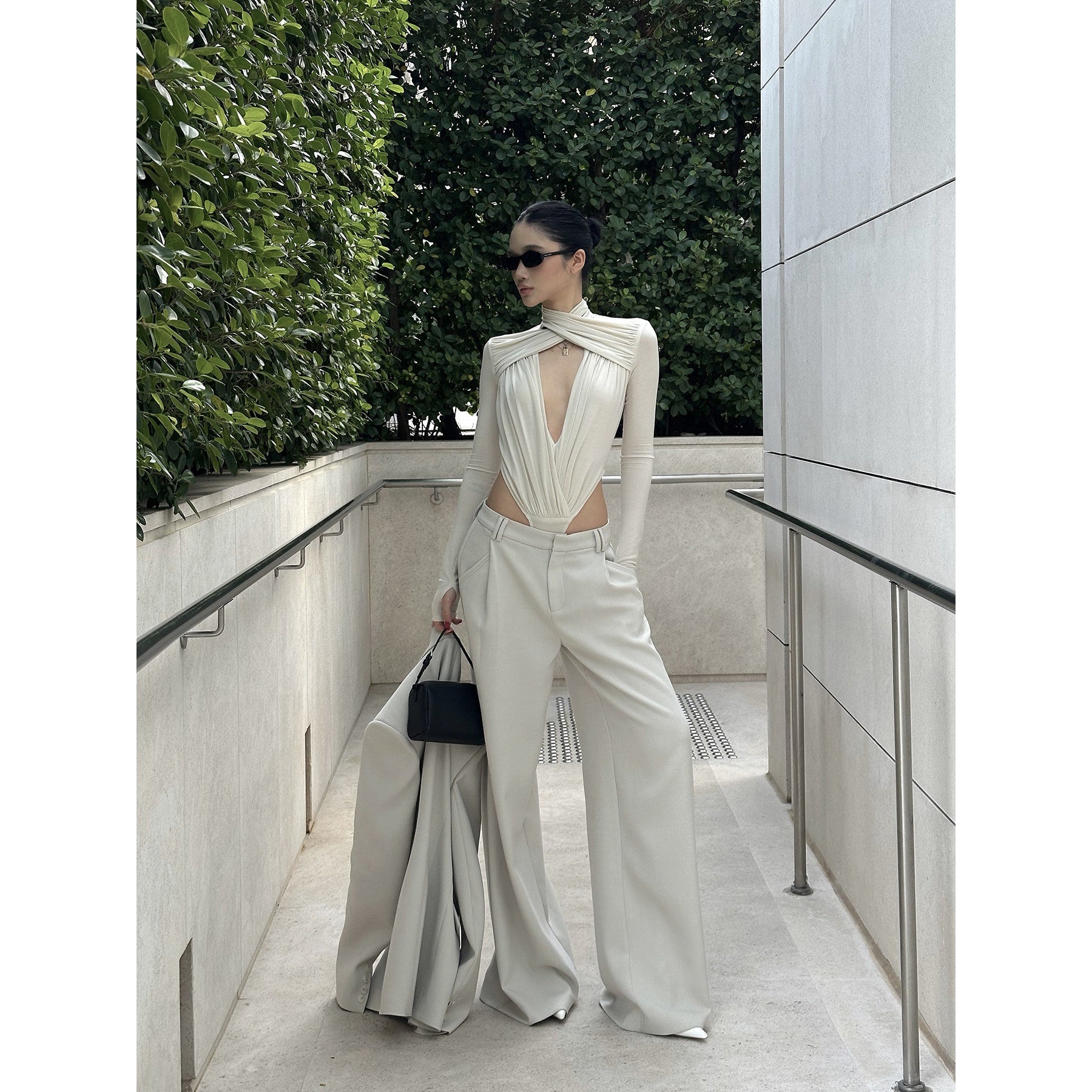 rovente_Relaxed_Pocket_Double_Breasted_Notch_Lapel_Women_Office_White_Top_&_Pants_Sets_MISSTT